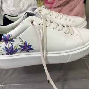 Ted Baker White and Purple Artistic Sneakers